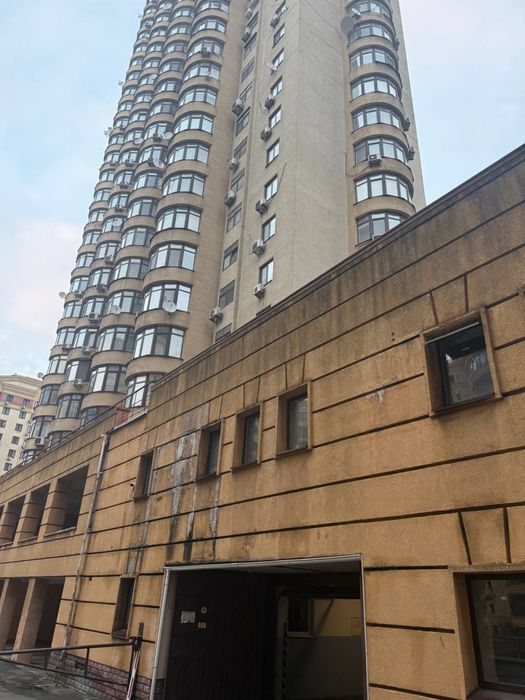 Дмитрівська 69 Продаж Паркомісця у Підземному Паркінгу Центр
