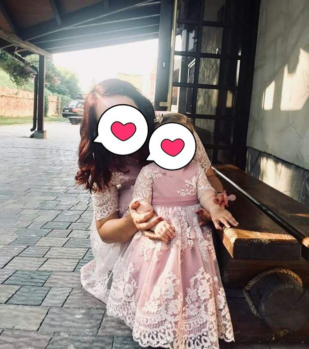 Family look: однакові плаття для мами і донечки