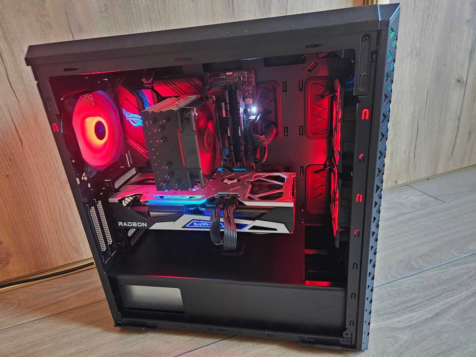 AMD Ryzen 5 5600X / 32 GB DDR4 / RX 6750 XT 12GB / 500 GB SSD / WIN 11