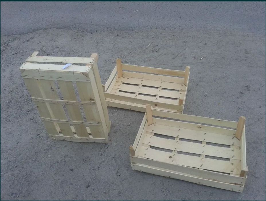 Ящик деревянный .