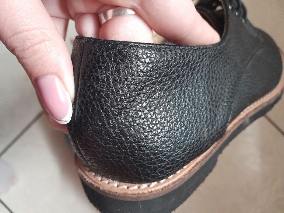 Czarne buty sznurowane 39