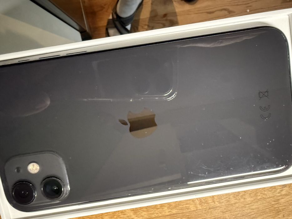 Iphone 11 stan b. Dobry