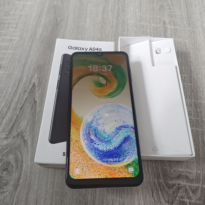 Samsung Galaxy A04S w bardzo dobrym stanie wizualnym