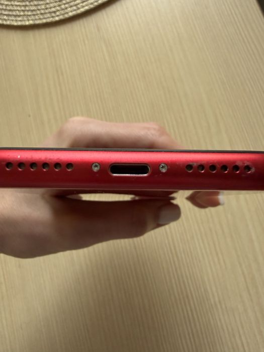 IPhone 11 білий та червоний 128 Gb