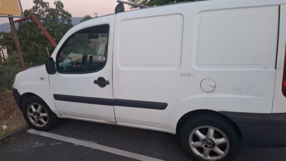 Carrinha fiat dolbo 1300 cc