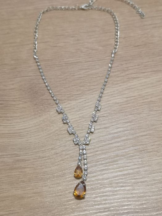 Naszyjniki srebrny z żółtymi kryształkami