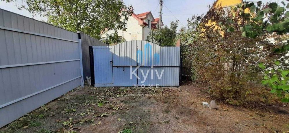 Продаж Будинок у лісі біля Києва — газ, каналізація, готовий для життя