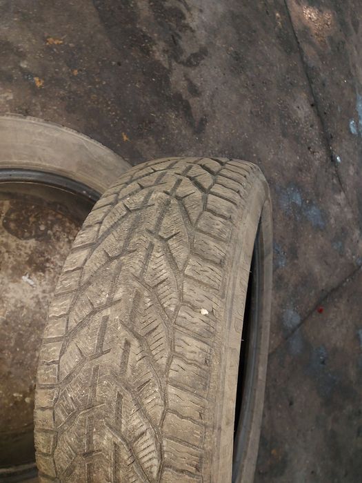 Резина в хорошем состоянии R17 225 55 17