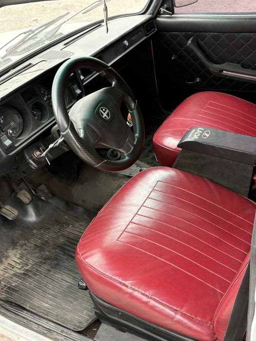 Автомобіль ВАЗ 2104