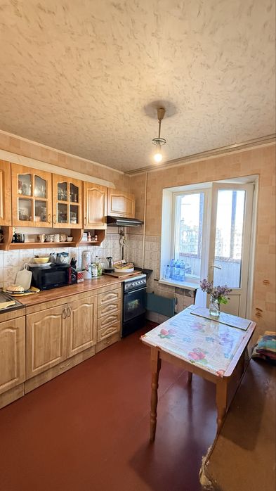 Продаж 3х кімнатноі , вул. Радунська 38, Троєщина