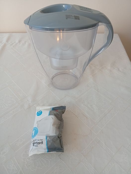 Dzbanek do filtrowania wody Dafi + 2 filtry