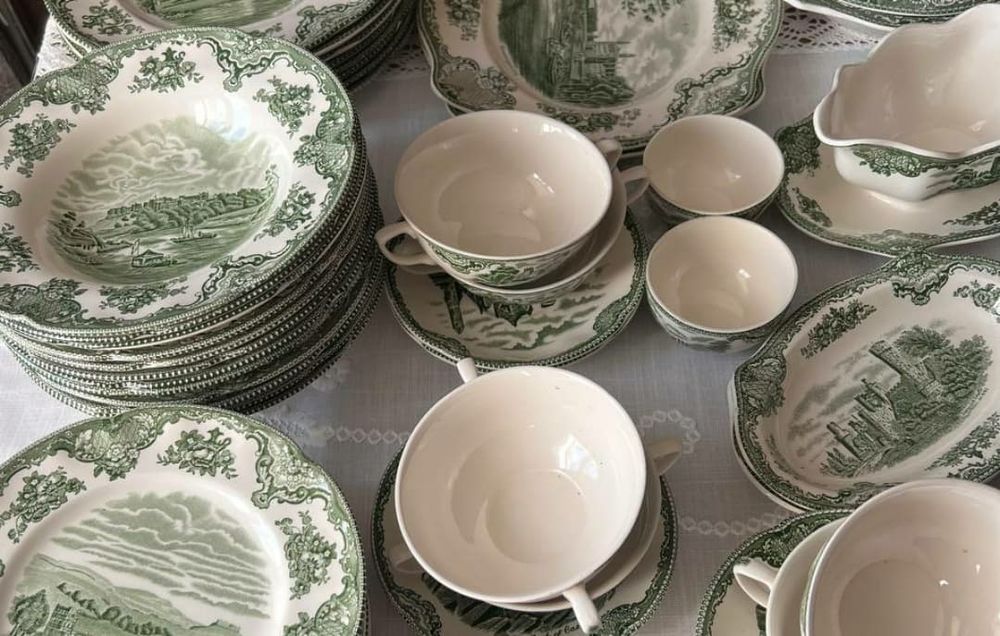 Англійський сервіз Johnson Bros England Old Britain Castles. Зелений