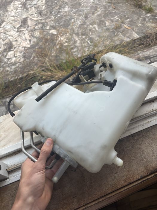 Vendo material original mercedes w211