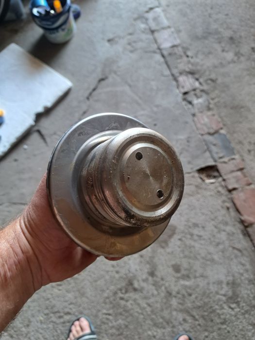 Bryczka ( ozdobna do piasty koła )