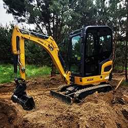 Minikoparka  Wynajem Wypożyczalnia  Sprzęt Budowlany  i Ogrodniczy