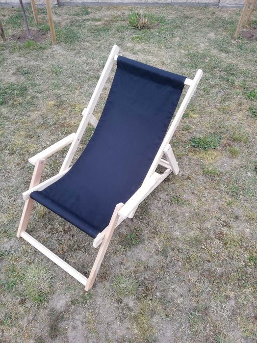 Leżak ogrodowy plażowy balkonowy drewniany z podłokietnikiem