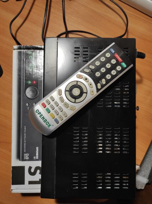 Супутниковий тюнер Openbox S1