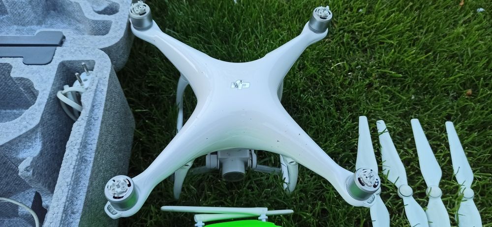 Dji fantom 4  максимальний комплект
