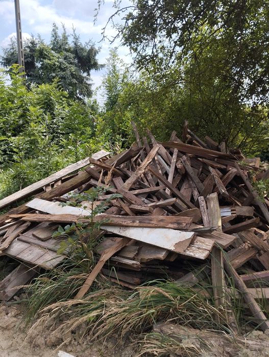 Drewno opałowe z rozbiórki