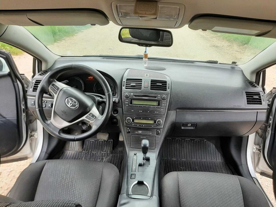 Toyota Avensis Т27 2,0 бензин/газ в доброму стані
