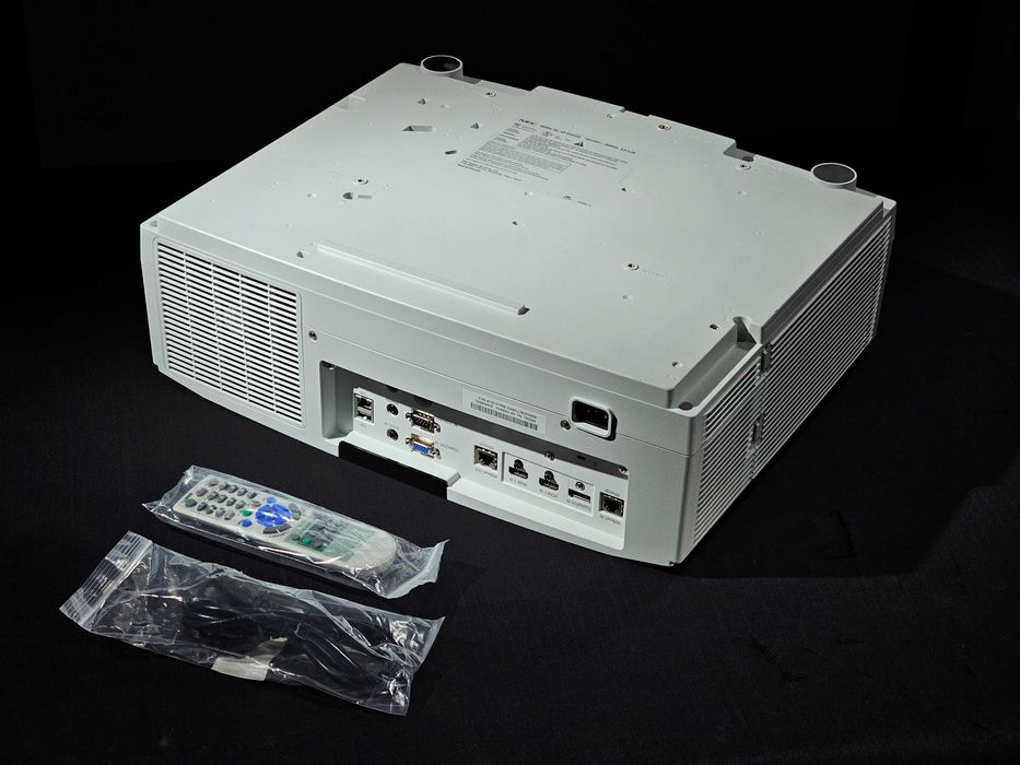 Проектор NEC PA653U (6500 ANSI люмен!) 3LCD WUXGA 1920×1200 Full HD 4K