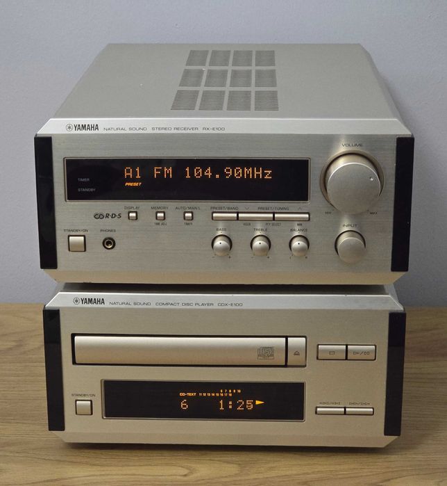 Yamaha PianoCraft RX-E100 + CDX-E100 Amplituner z odtwarzaczem CD