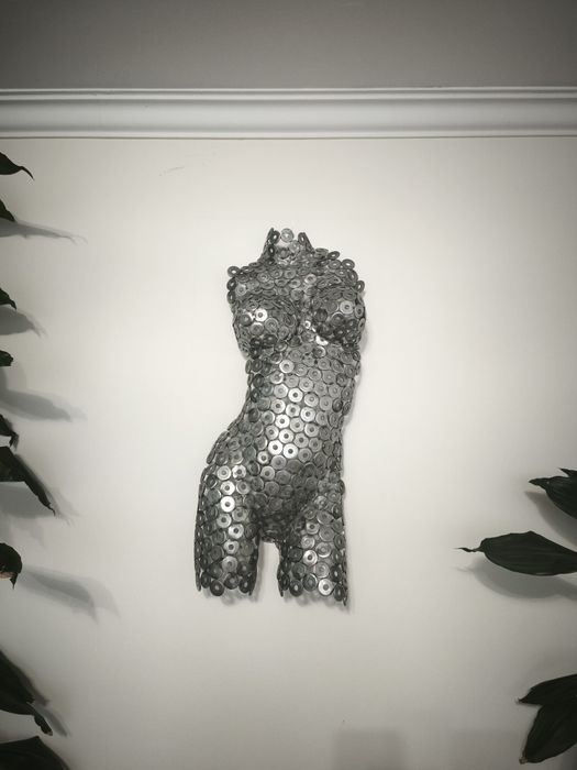 Rzeźba  kobiety 3D metal, obraz 3D