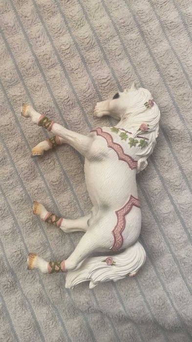 figurka kolekcjerska firmy Schleich.