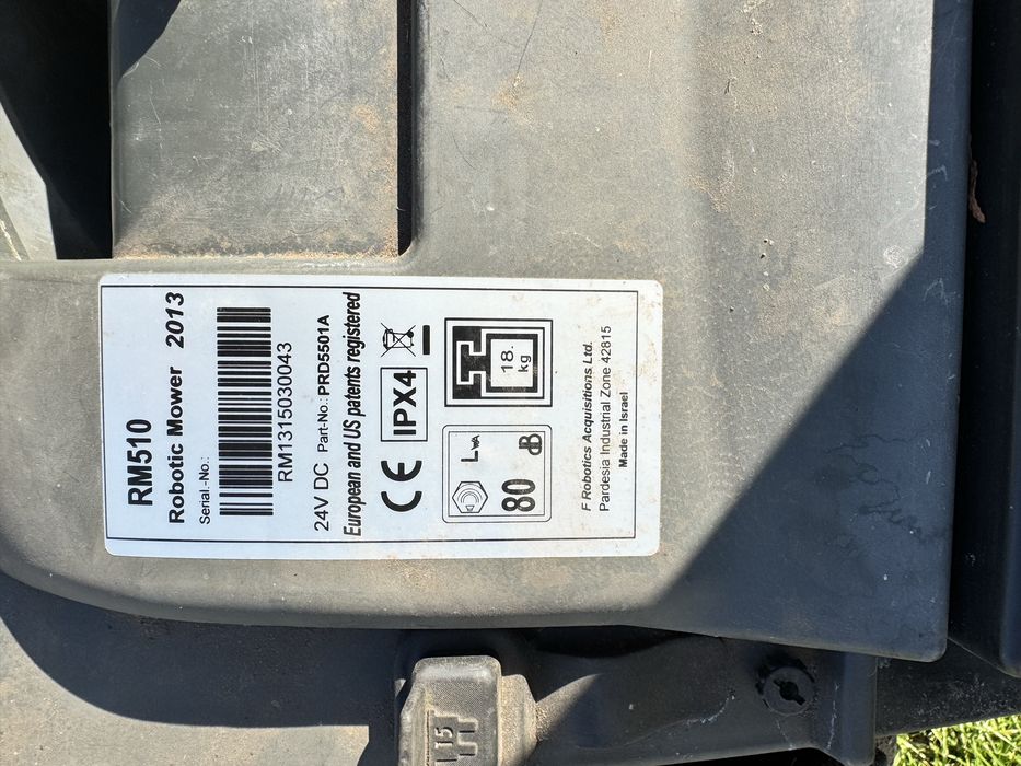 Robot koszący - kosiarka elektryczna Robomow RM510