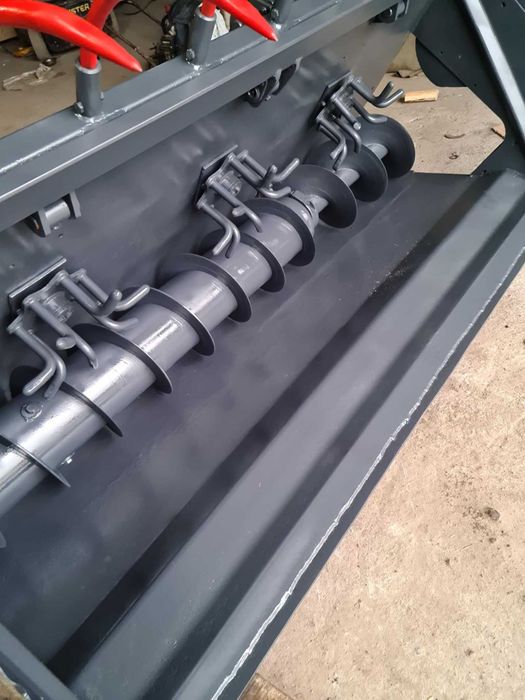 Łyżka do mieszania trawy