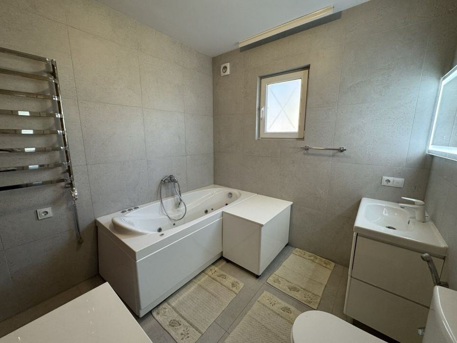 Продам елітний будинок в центрі, готовий до проживання