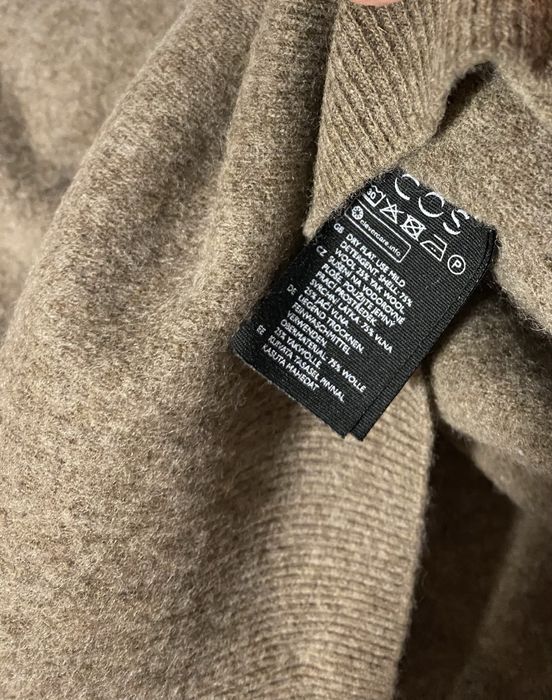 Вовняний светр з горлом оверсайз Cos