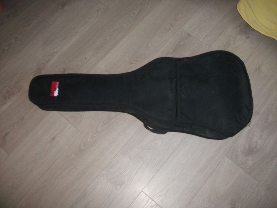 Conjunto Guitarra Clássica, Mochila, Apoio Pé, Suporte, Metrónomo