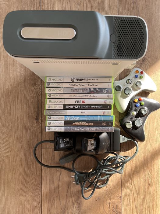 Xbox 360, 2 pady i gry