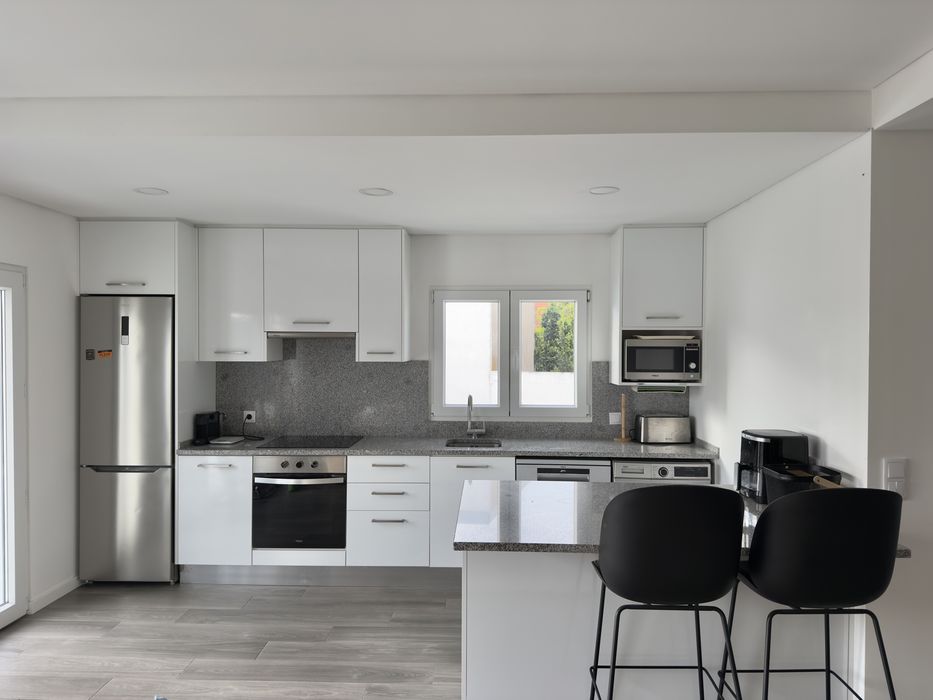 Apartamento T2 moderno em Nadrupe, Lourinhã