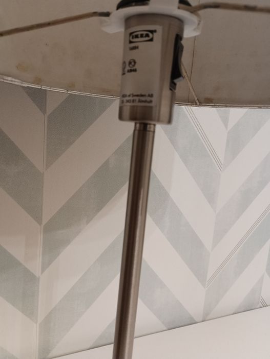 Candeeiro IKEA com abajur