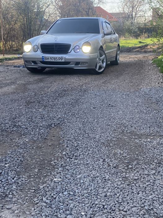 Продам мерседес 210 2.7cdi 2000год