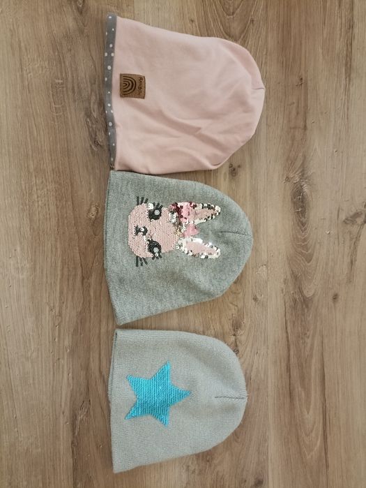 Czapka komplet 3 ślicznych czapeczek 98-110