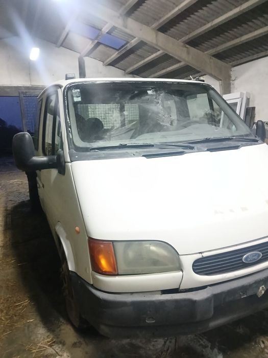 Ford Transit cabine dupla + caixa aberta