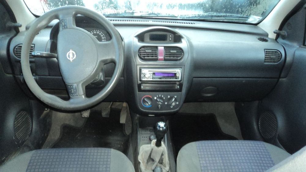 Opel Corsa C 1.2 5P 2002 - Para Peças