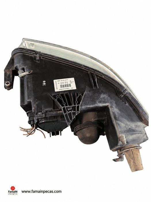 Ótica / Farol Esquerdo VW PASSAT B5.5 1.9 TDI (96 kW / 130 cv) [11.2000 - 05.2005]