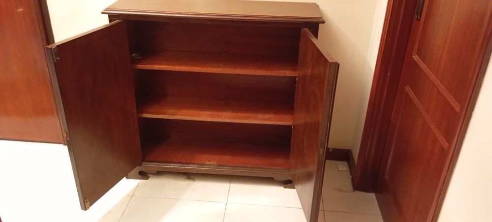 Sapateira em madeira – estreita – ideal para corredor