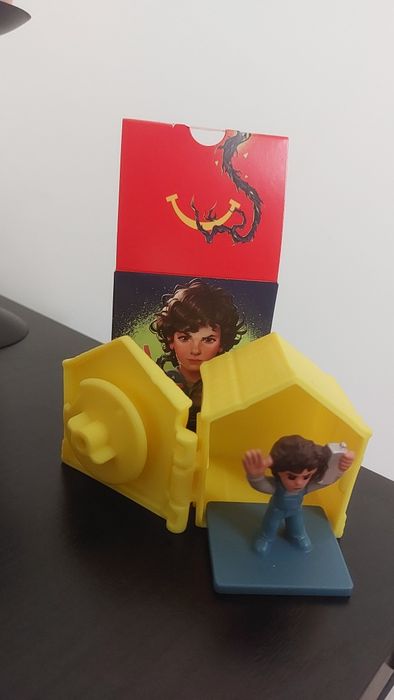Boneco McDonald’s Happy Meal | Stranger Things Eleven