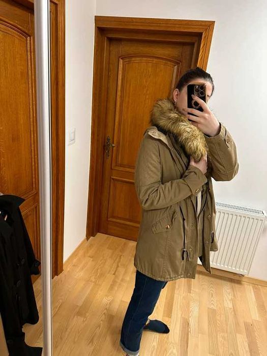 Parka kurtka z futrem 42