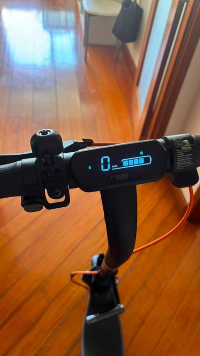 2 Trotinetes Elétricas Segway Ninebot E2 Plus II (E2+ V2) – Como Novas | Ainda na Garantia