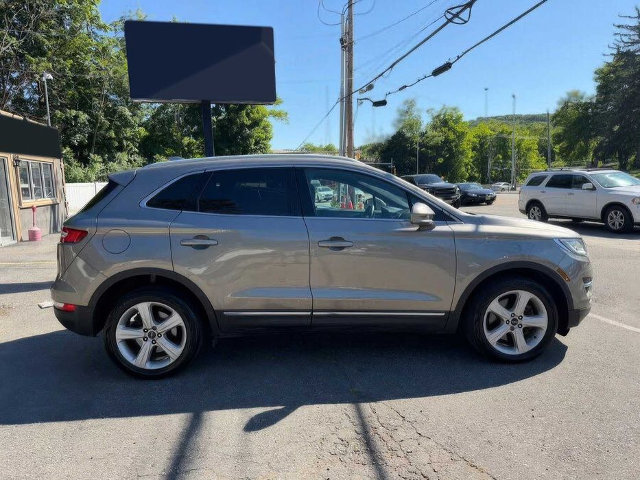 Lincoln Mkc      2021
