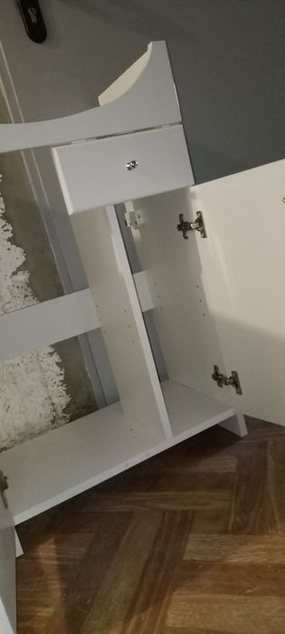 Nowa umywalka do łazienki