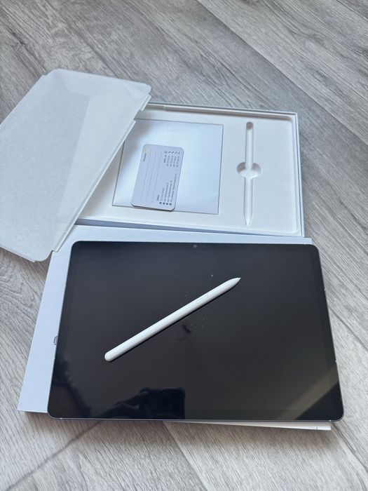 Планшет Samsung Galaxy Tab S10 FE 8/128GB Grey почти новый,дисплей