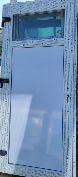 Drzwi PCV szer 90 x 200 wys