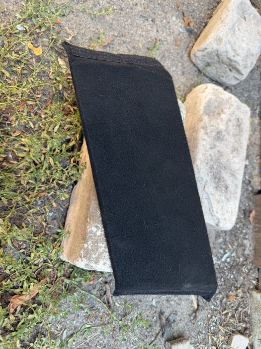 Продам перегородку в багажник тесла 3